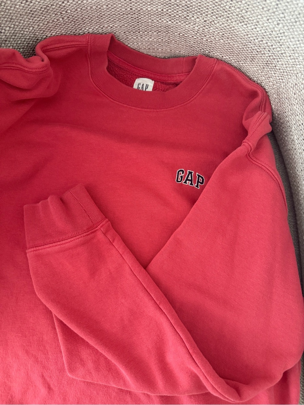 GAP women oversize Crewneck Sweatshirt in Coral Pink